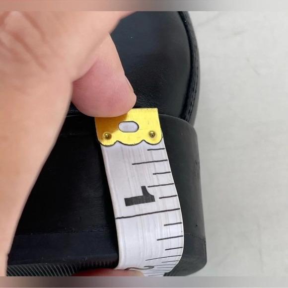 Vince leather ankle boots size 8 - Picture 12 of 12